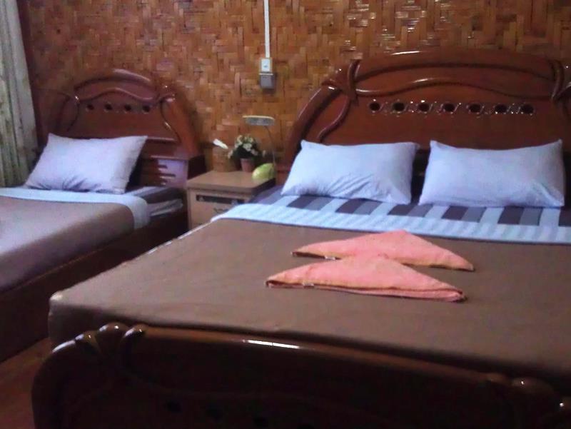 Everest Hotel Rangoon Buitenkant foto