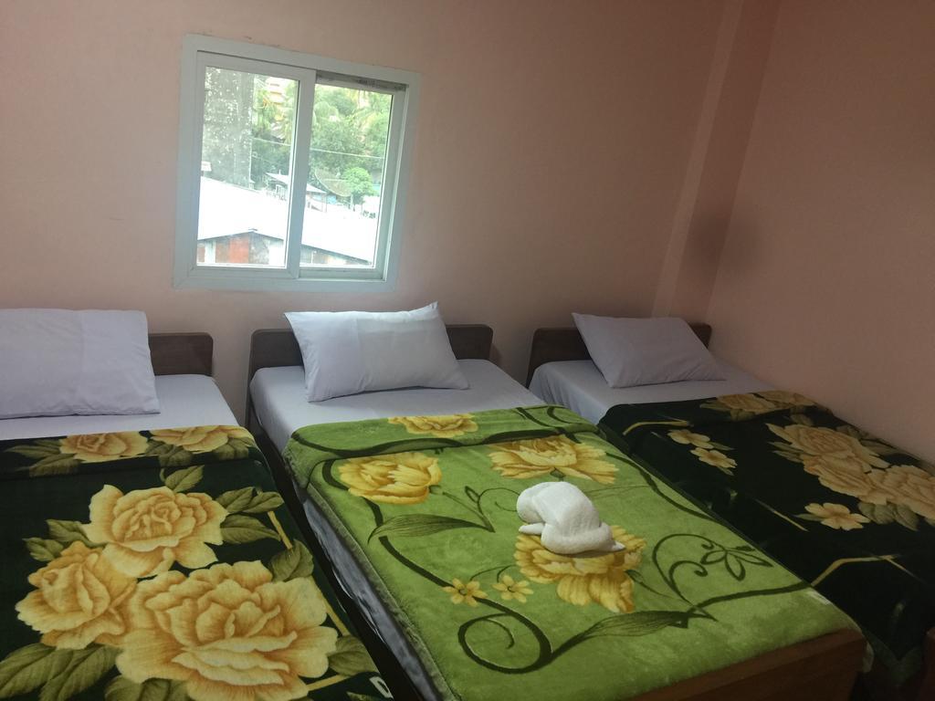 Everest Hotel Rangoon Buitenkant foto