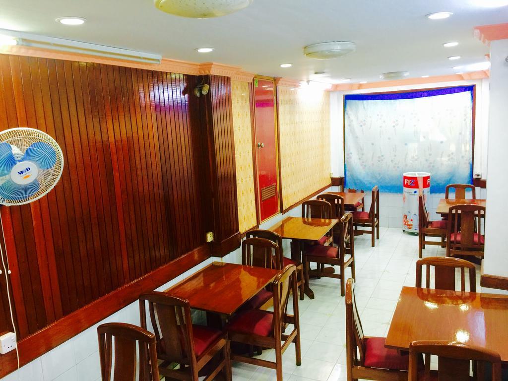 Everest Hotel Rangoon Buitenkant foto